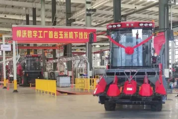 Первый кукурузоуборочный комбайн Hanwo сошел с производственной линии